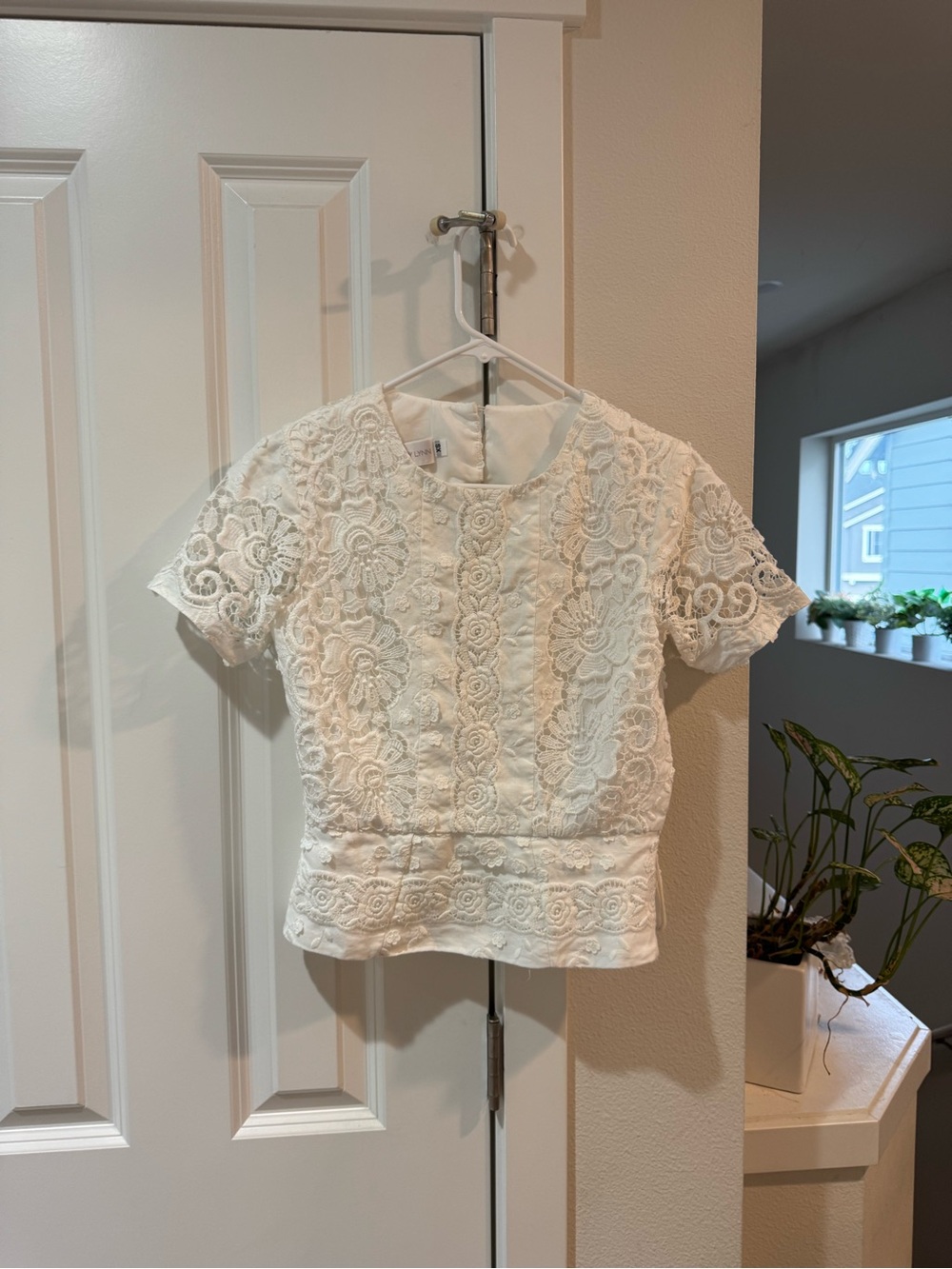 Christy Lynn White Lace Short-Sleeve Top